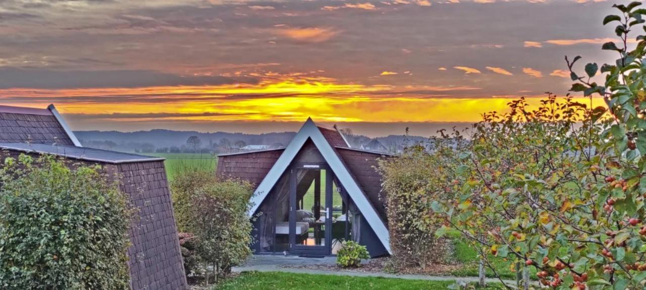 Hotelhuisje #a Holiday home Warmenhuizen