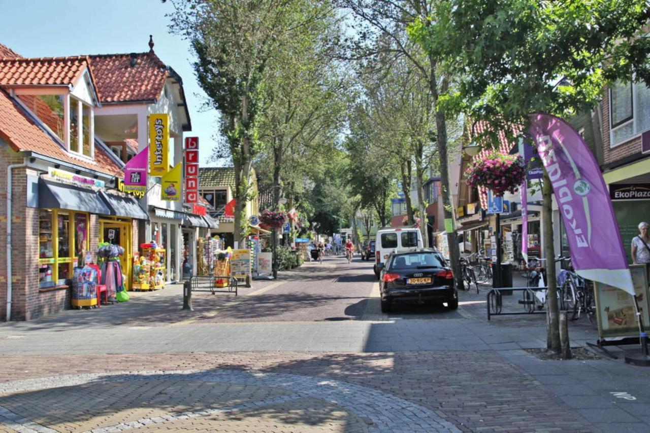 Hotelhuisje #a Holiday home Warmenhuizen